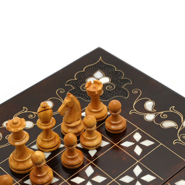 Sedef Kakmalı Ahşap Tavla ve Satranç Seti – El Yapımı Şimşir Satranç Taşları (8 cm)